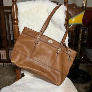 Good Condition Fossil Tote!